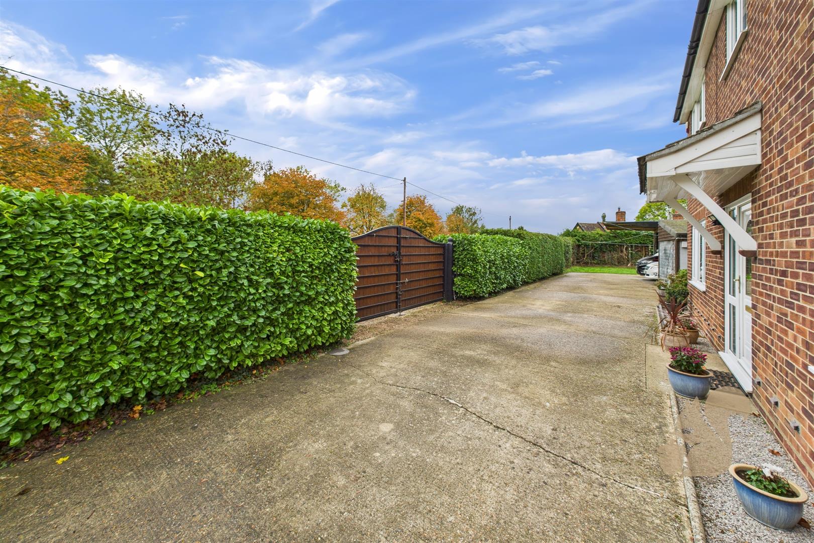 Driveway & Gates